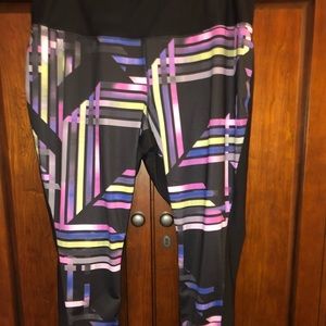 Plus size athletic Capri